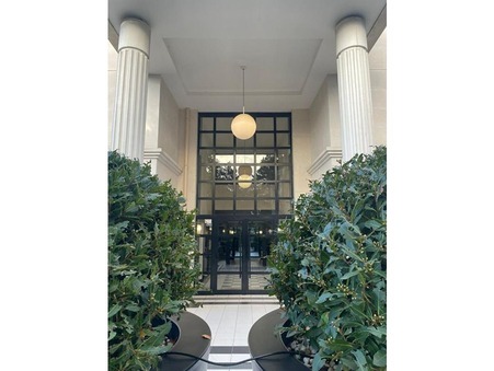 Sceaux  369 000 €