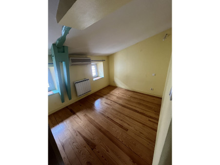 A louer appartement 395 €  Revel