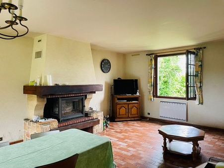 Senonches  176 700 €