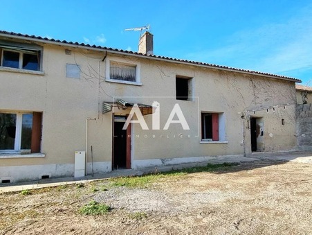 Joussé 63 000 €