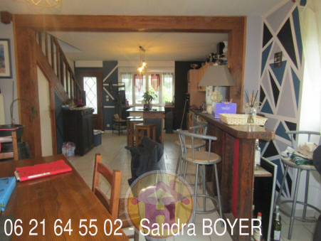VAYRES  155 150 €