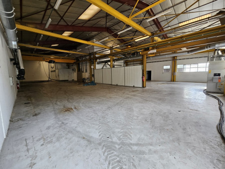 OYONNAX  409 500 €