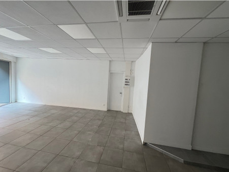 Location local commercial Decazeville 12300; 456 € 
