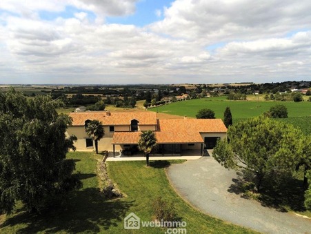 Mirebeau  379 300 €