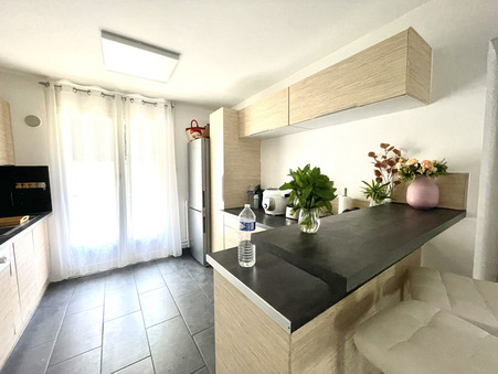 Saint-Étienne  106 500 €