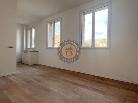 LA FERE  630 €