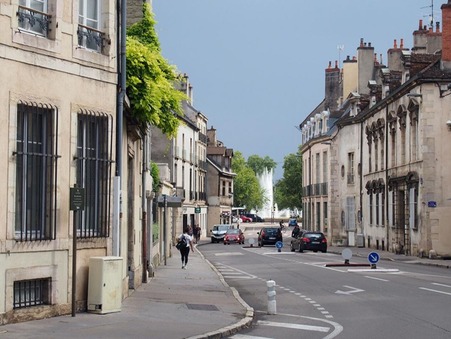 Dijon  195 000 €