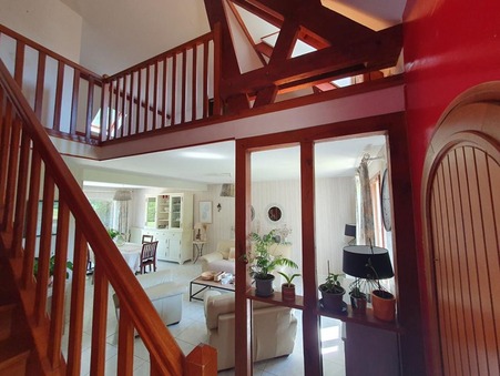 Fussy  266 500 €