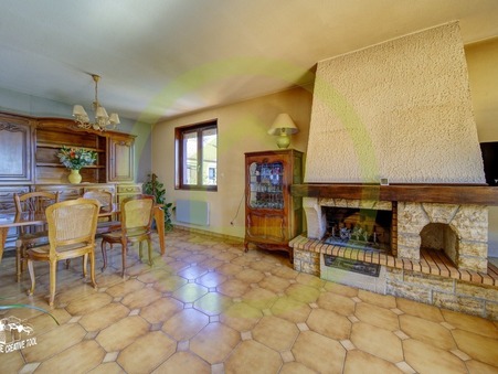 CHAMPEY SUR MOSELLE  250 000 €