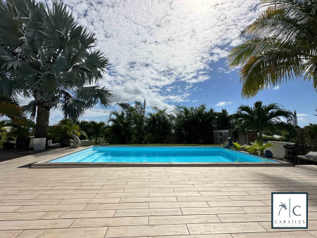 Maison sur Ste Anne ; 559 000 €  ; A vendre Réf. CAR99