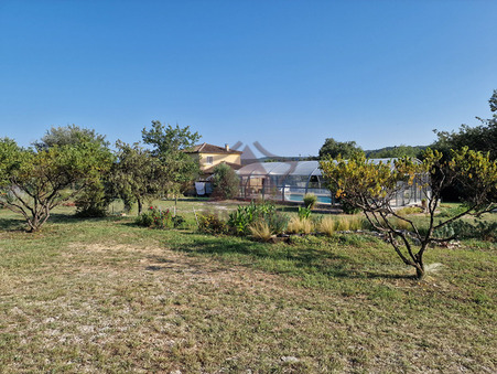 Banne  385 000 €