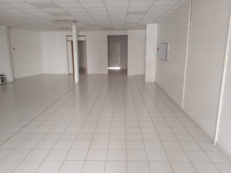 Local commercial sur Basse-Terre ; 163 020 €  ; Vente Réf. 05