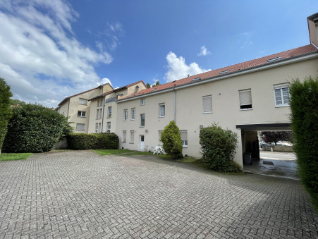 Saint-Avold  405 €