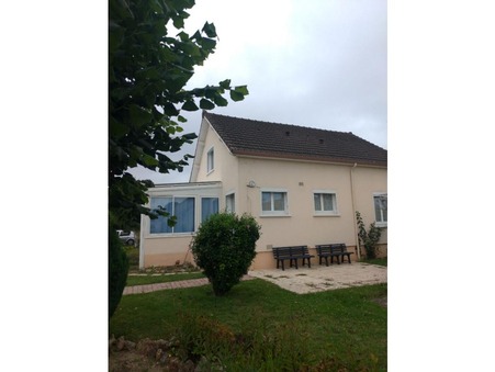 Saint-Père-sur-Loire  161 975 €