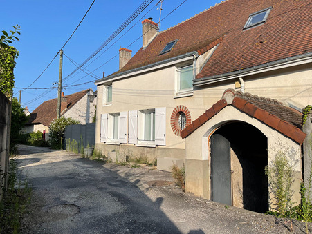 Saint claude de diray  305 900 €