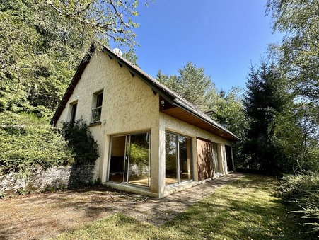 USSEL  204 000 €