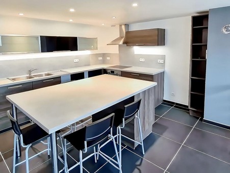 Oberhoffen-sur-Moder  215 000 €