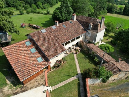 Jaure  418 000 €
