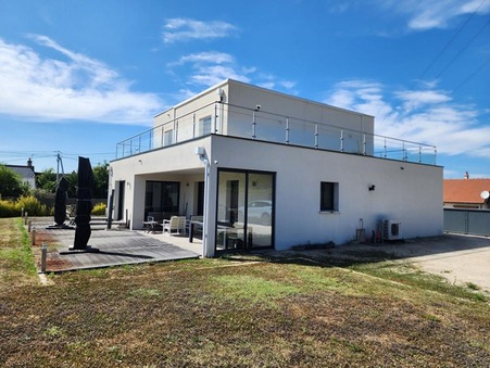 Ferrière-sur-Beaulieu  457 500 €