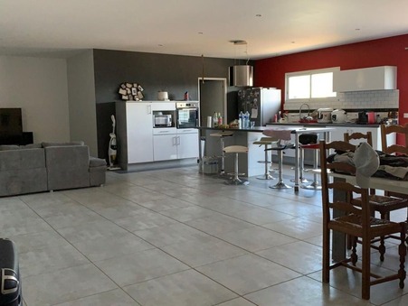 Ouzilly  224 000 €