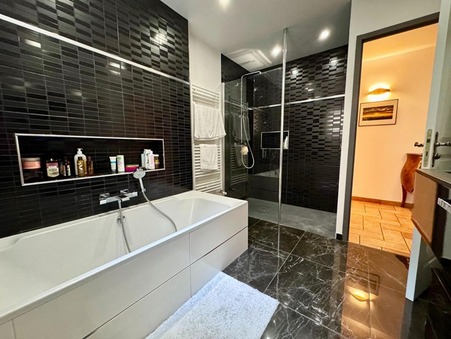 Nevers  306 000 €