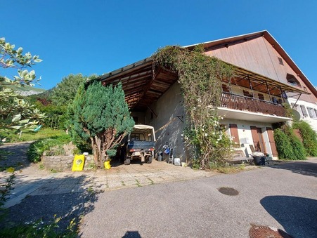 Montmin  395 000 €