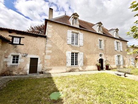 LUCHAPT  585 000 €