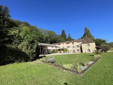 PAUNAT  850 500 €