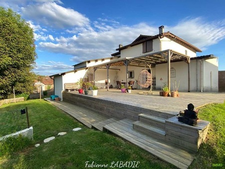 MUGRON  296 000 €