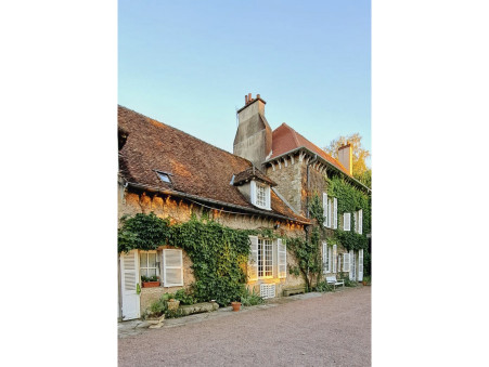 Propriété 490 000 €  sur Monthelon (71400) - Réf. BA2445