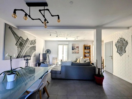 Thiais  440 000 €