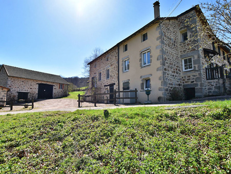 Saint bonnet des quarts  314 000 €