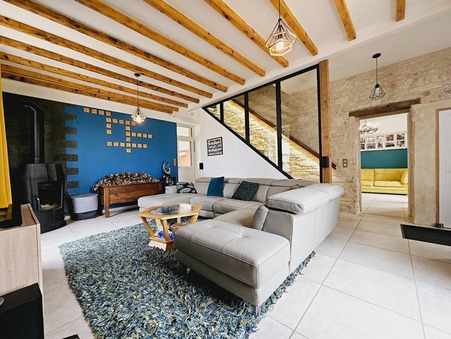 Levet  271 500 €