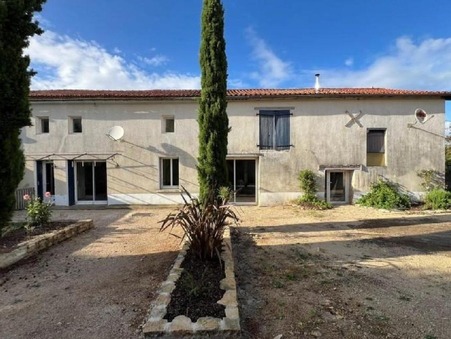 AUNAC  180 850 €
