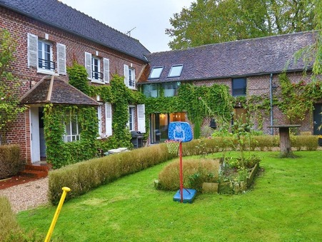 Auneuil  435 000 €