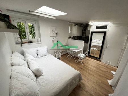 PARIS 3EME ARRONDISSEMENT  705 €