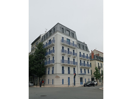 VICHY  355 950 €