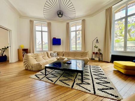 Nevers  349 000 €