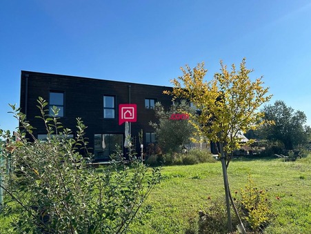 Chinon  452 400 €