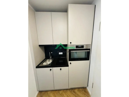 PARIS 10EME ARRONDISSEMENT  965 €