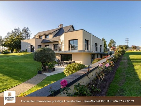 Selles-sur-Cher  900 000 €