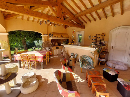 Haus sur La Motte ; 1 000 000 €  ; A vendre Réf. Villa 1106