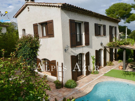 Cagnes-sur-Mer  860 000€