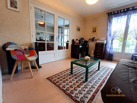 VIC SUR CERE  112 000 €