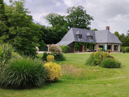 étretat  488 800 €