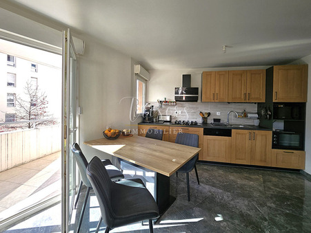 Annecy  370 000 €