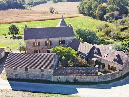 Saint-Geniès  426 300 €
