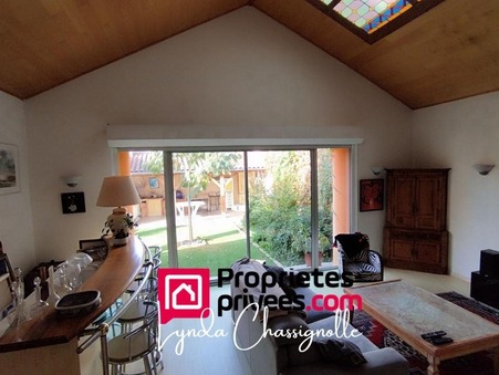 Roanne  284 000 €