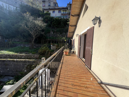 Saint-Claude 76 000 €