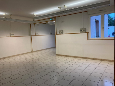 Saint-André-les-Vergers  905 €